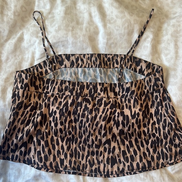 Urban Outfitters Leopard Print Satin Top - Picture 3 of 5